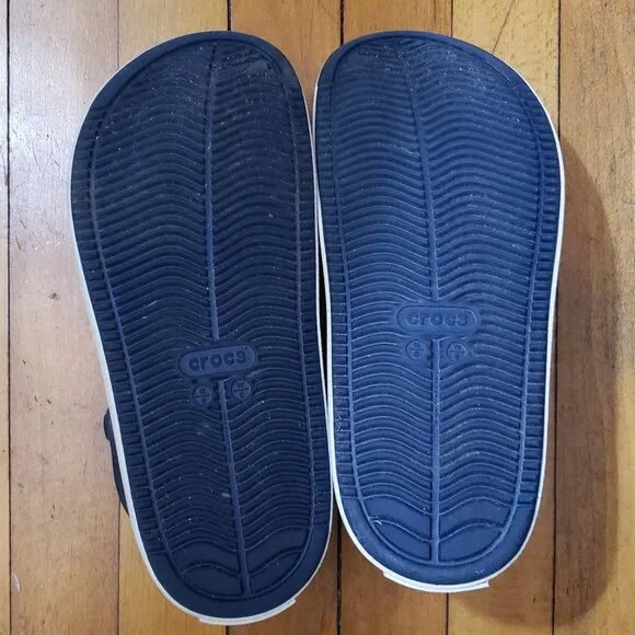 EUC Unisex Crocs - Picture 4 of 8